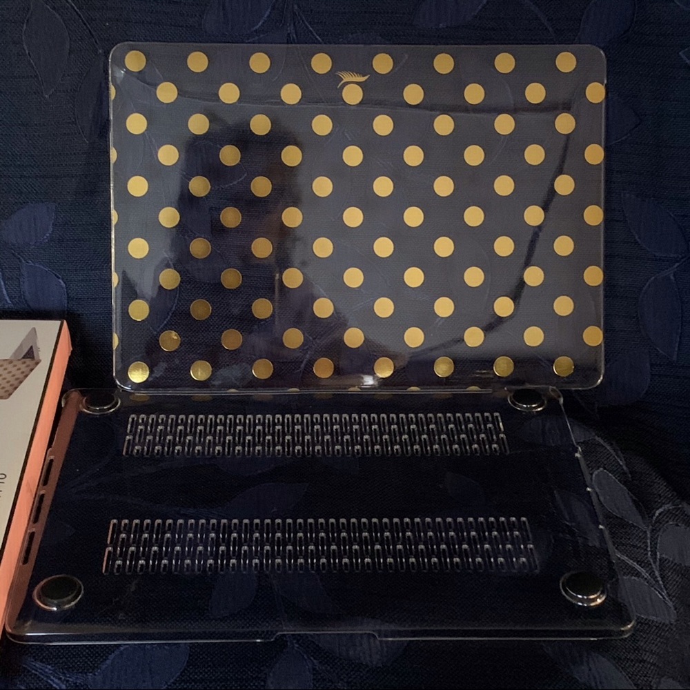 APPLE MACBOOK COVER